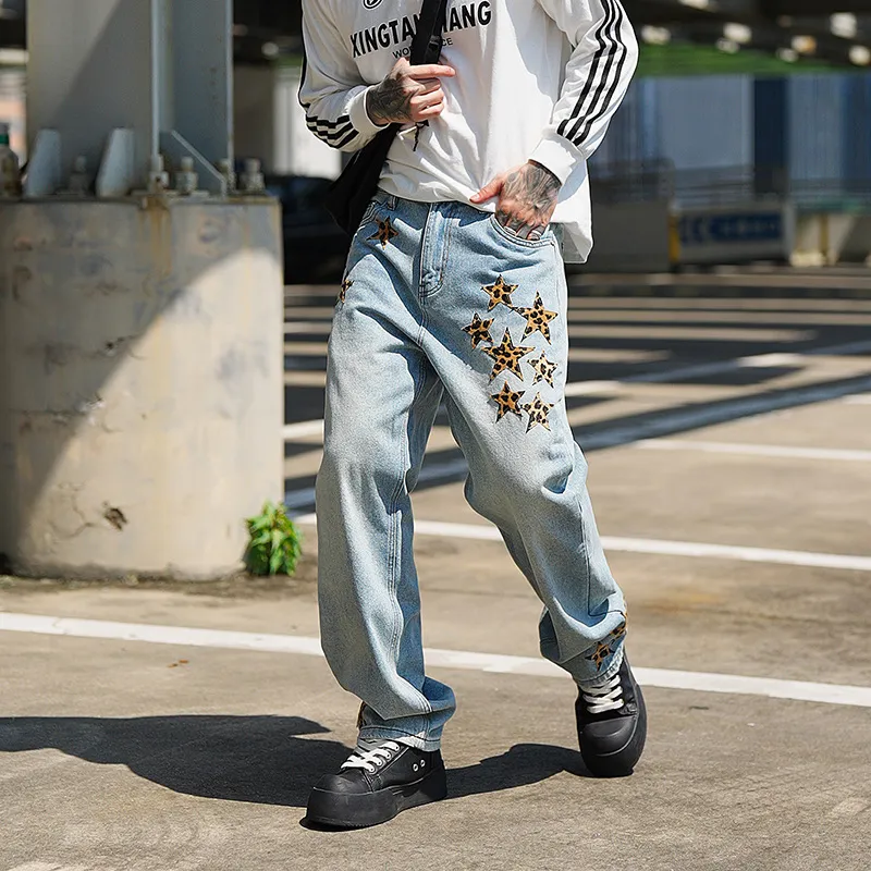 P270 💰 (Top version) chrome hearts ss25 blue star leopard print leather denim workwear logging pants. Styles with different wash textures, very friendly to people with thin legs and thick legs. The slightly flared version is very flattering to the leg shape. Moderate length that never goes out of style, easy and casual to match, basic styling for various styles, a must-have in the wardrobe! The fabric is stiff but also makes the upper body soft without losing texture. The washing process is even more perfect. It is a must-have item for everyone! ! !   Color: blue Size: 30-32-34-36 30 32 34 36 Waist circumference 80 85 90 95 Sitting circumference 105 110 135 120 Foot opening 46 47 48 49 External length 102 103 104 105
